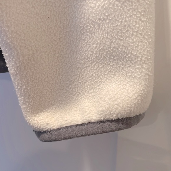 Size M - Womens north face jacket - Picture 4 of 6